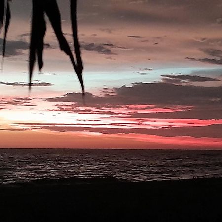 Tres Velas Surf Celestino Gazca Villasenor Esterno foto
