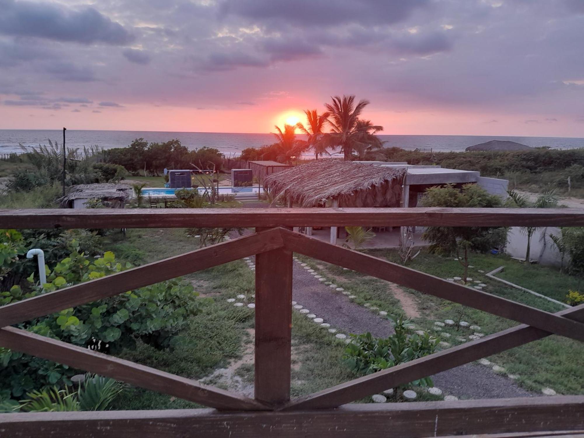 Tres Velas Surf Celestino Gazca Villasenor Esterno foto